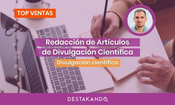 persona escribiendo articulo de divulgacion